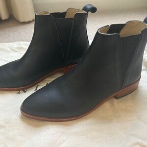 Nisolo Everyday Chelsea Boot Black Size 6